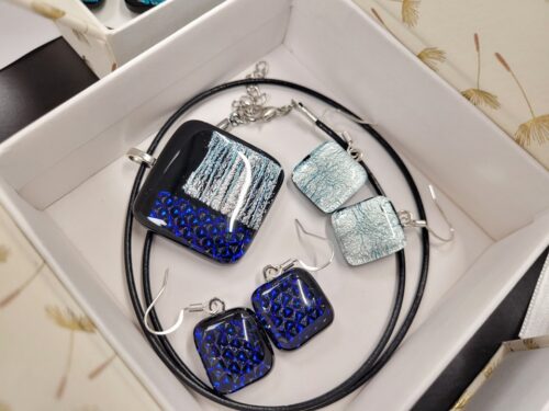 Qpeale klaasistuudio dicroidist ehted töötuba meeskonnaüritus