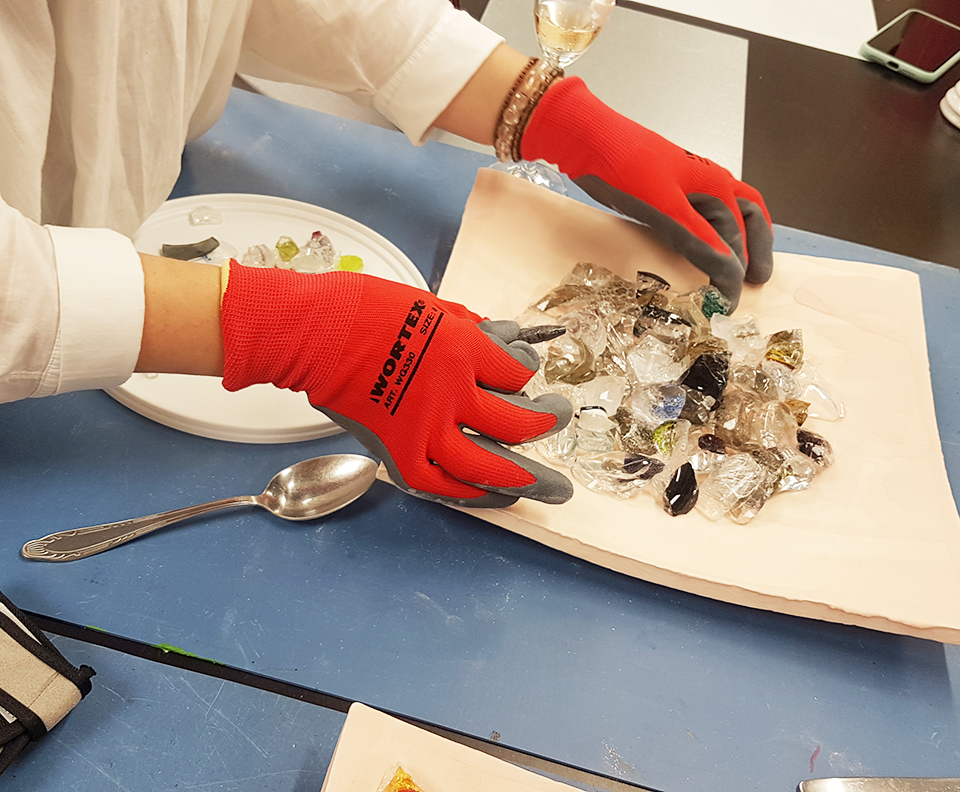 Qpeale klaasistuudio_Kiili_muhklik vaagen_töötuba