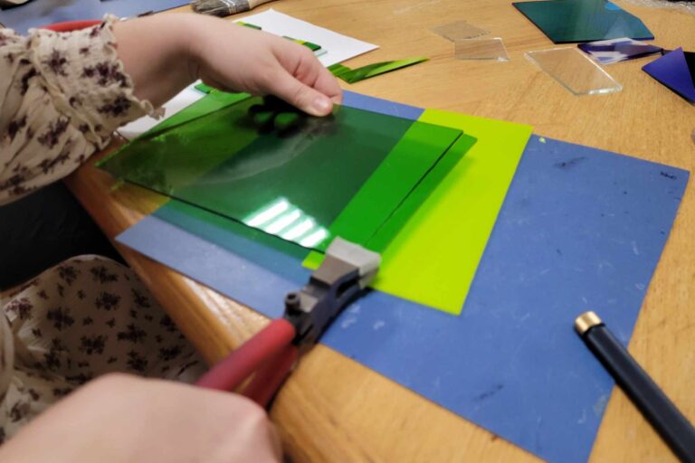 Qpeale klaasistuudio töötuba Viimsi sulatusklaasist taldrik tüdrukuteõhtu 2 Qpeale klaasistuudio töötuba Viimsi sulatusklaasist taldrik tüdrukuteõhtu