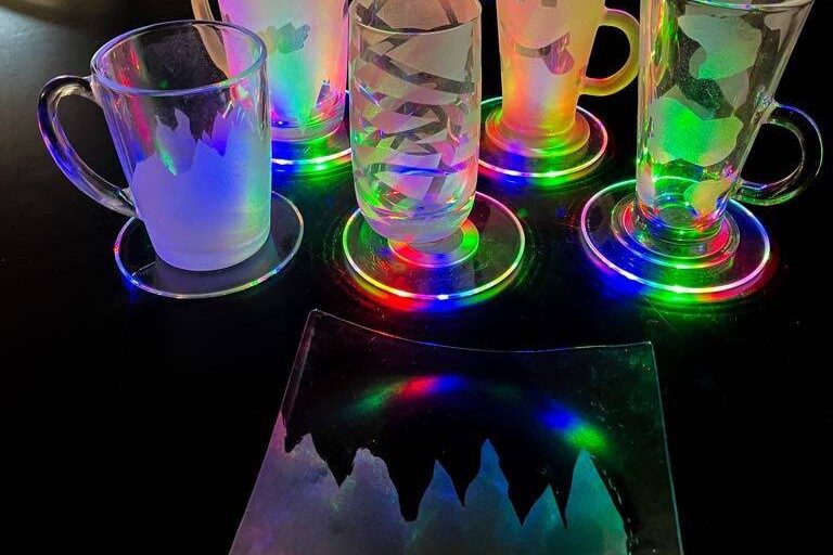 Qpeale klaasistuudio töötuba Laste sünnipäev liivsöövitus Qpeale klaasistuudio töötuba Laste sünnipäev liivsöövitus